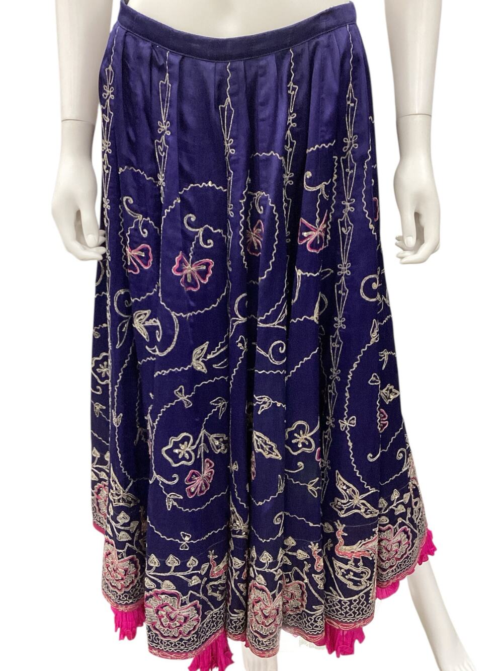 Skirt Women’s SZ6 Long Embroidered Under Layer Of Pink Ruffled Fabric Deep Blue